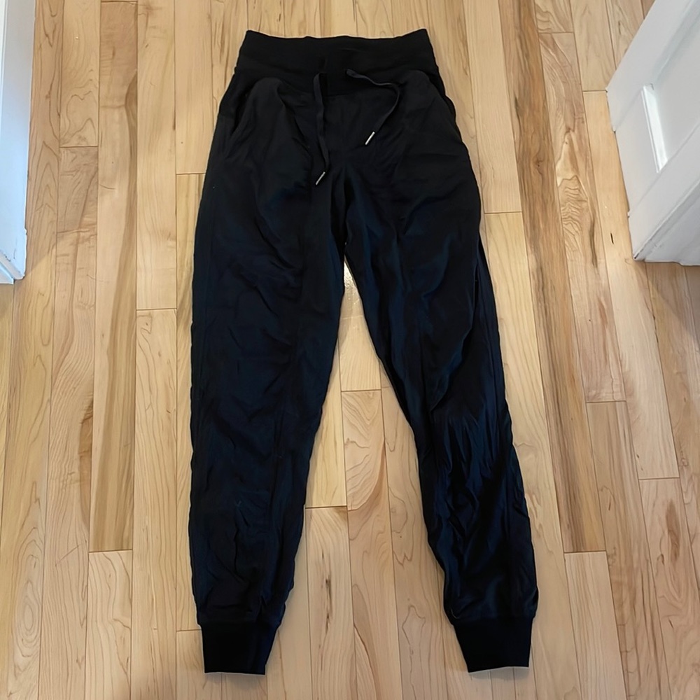 Lulu lemon black dance studio jogger
